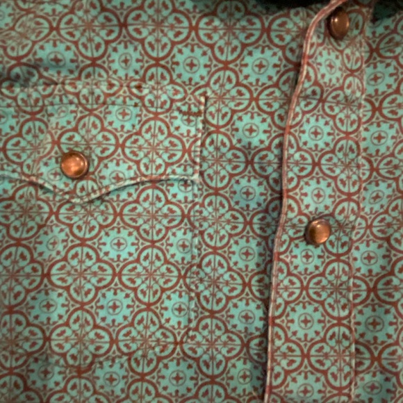 Wrangler Pearl snap shirts(2) - Picture 3 of 9